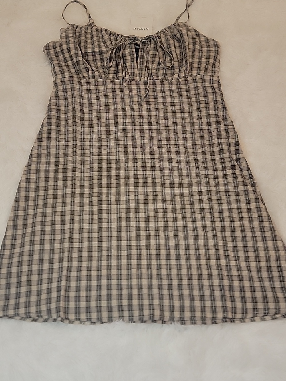 NWT Forever 21 Lightweight Plaid Spaghetti Strap Dress in Cream & Black. Small - Picture 2 of 5